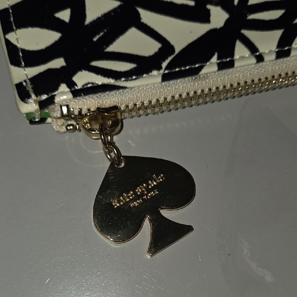 Kate Spade New York Abstract Black & White Wallet - Picture 3 of 3